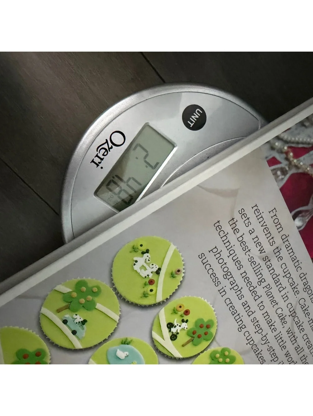 Planet Cupcake by Paris Cutler - Cookbook